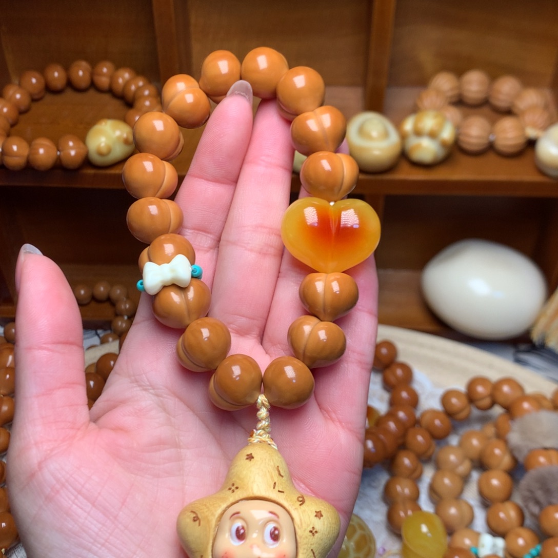 猴头核桃把件15玻璃底定制