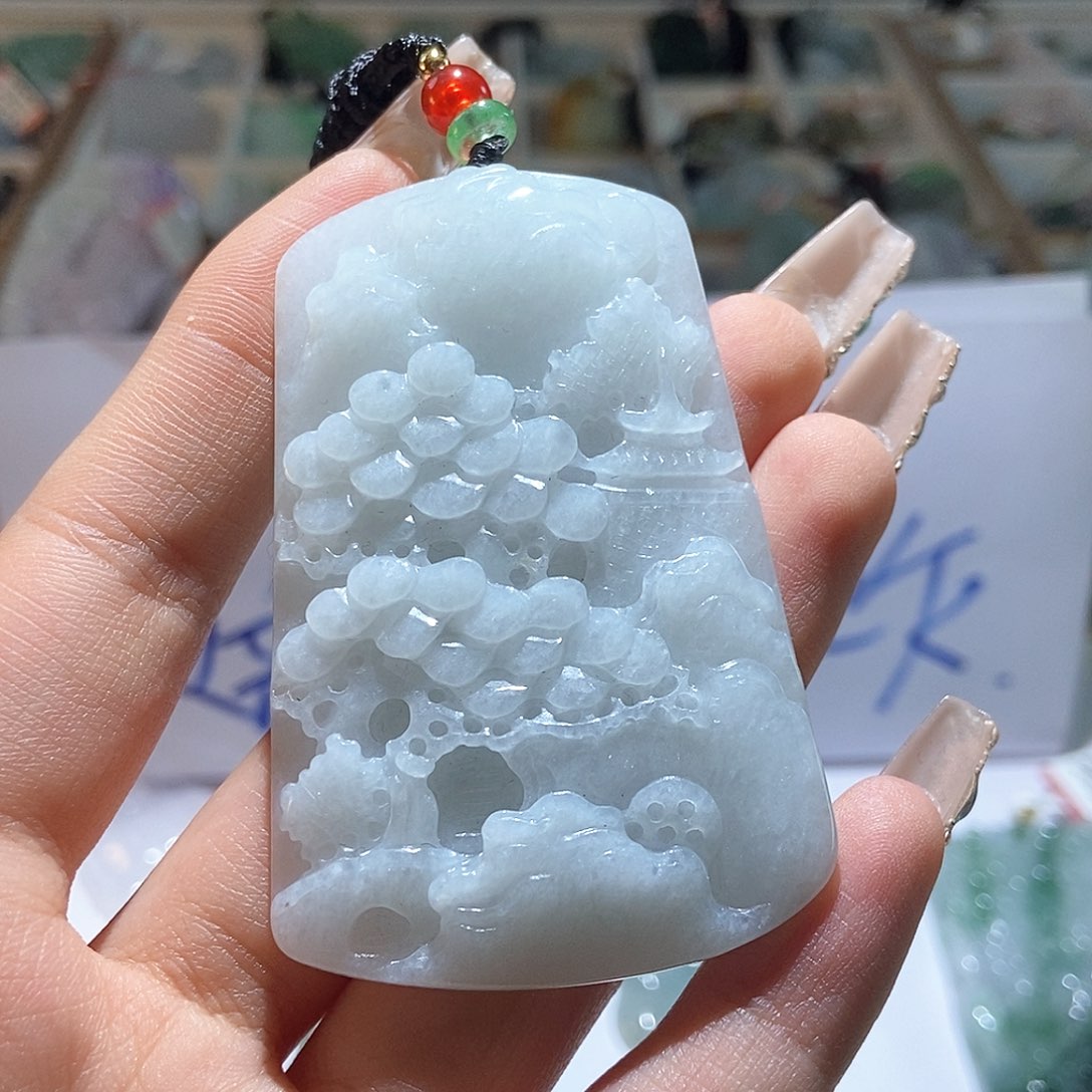 翡翠颈饰未镶嵌天然