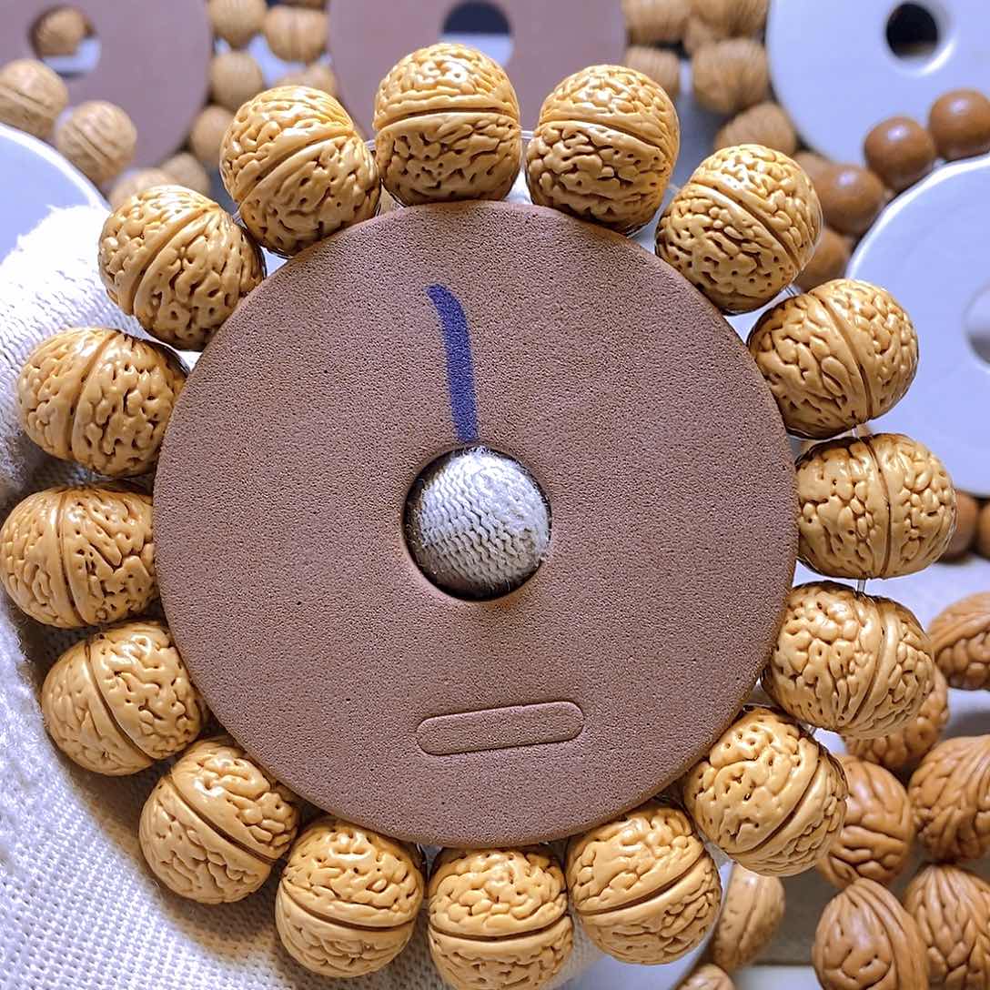 桃核手串农*。经典老牌桃核