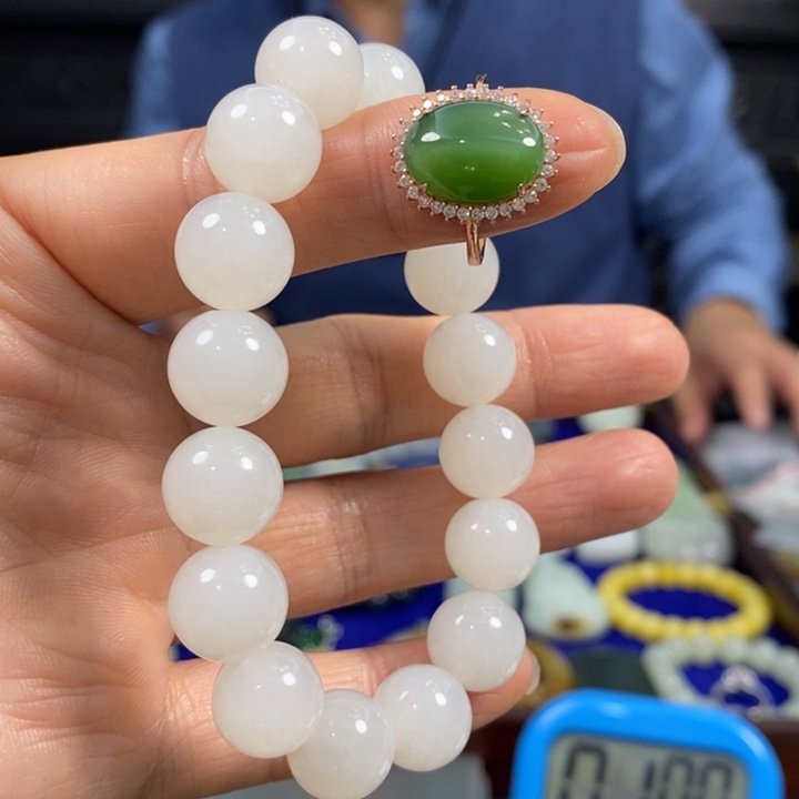 慢***悠和田玉银S925镶嵌颈饰