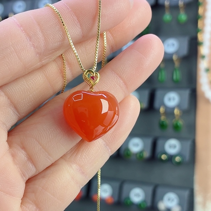 南红玛瑙18K金镶嵌吊坠(赠链)