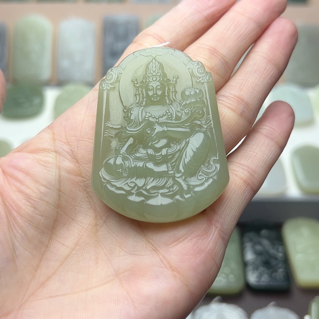 颈饰未镶嵌和田玉