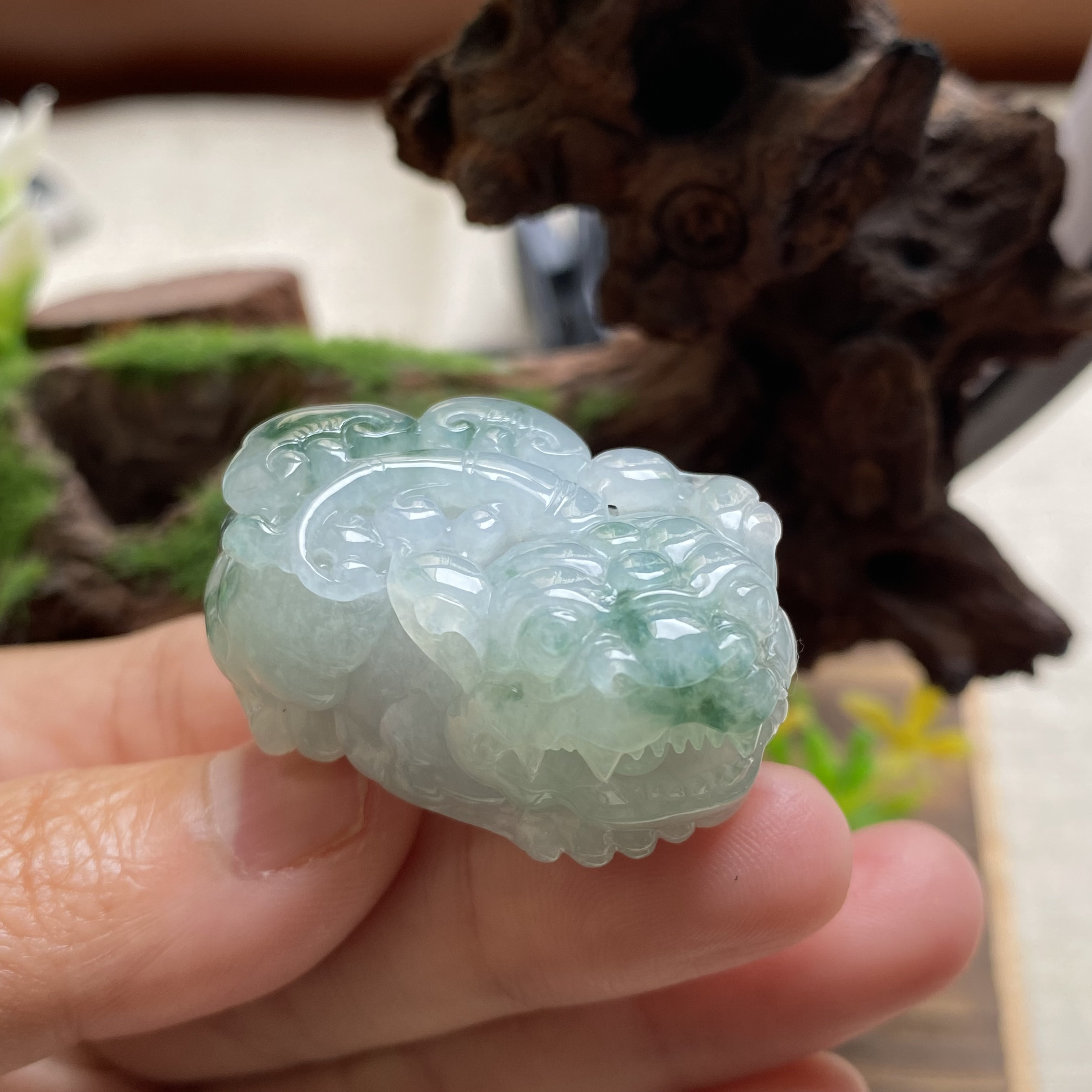 天然翡翠A货貔貅带飘花貔貅挂件