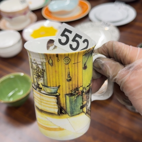 泥塑茶杯一只微瑕品