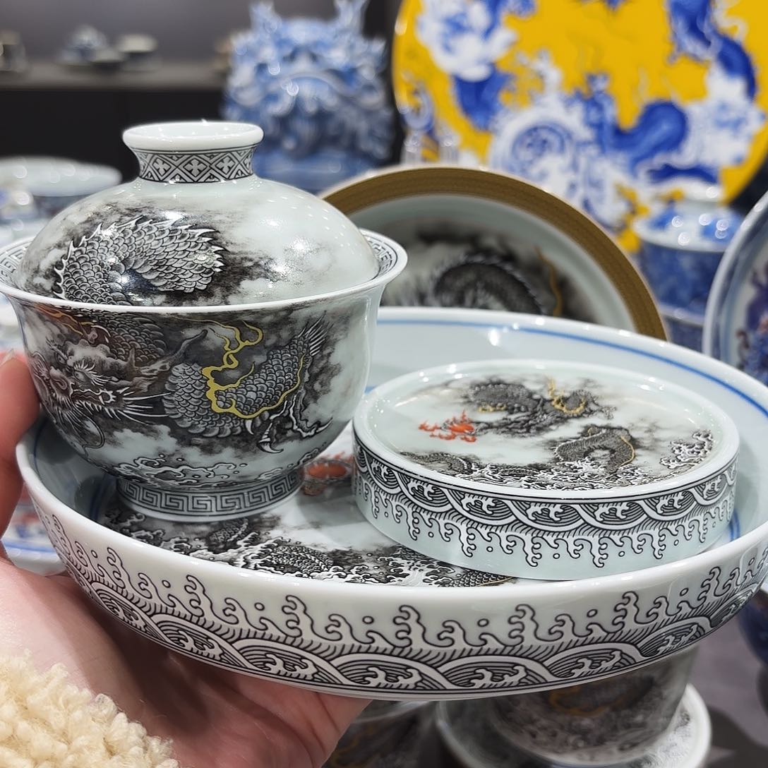 瓷片大*明景德镇瓷器艺术家