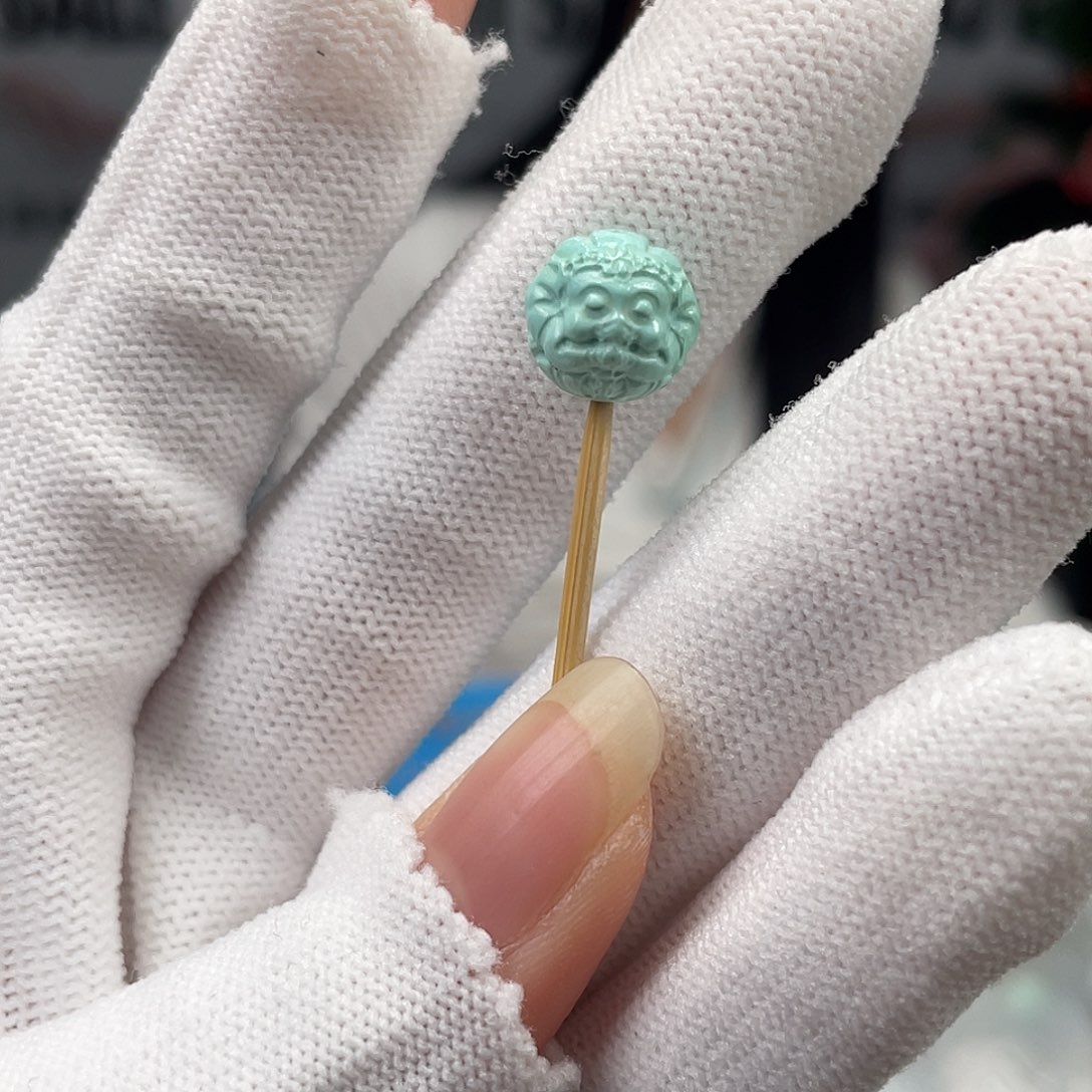 绿松石未镶嵌挂件