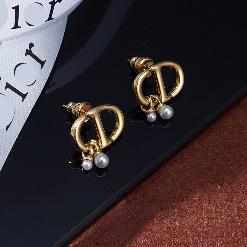 镀K金 精致耳钉简约百搭时尚款DTA1004