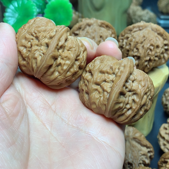 文玩核桃吊坠长*平谷元宝