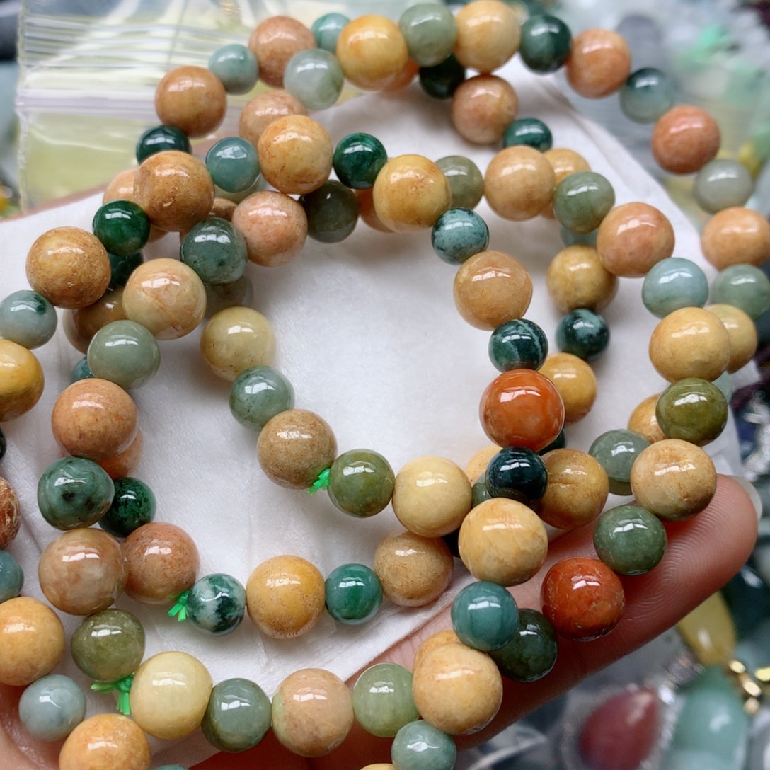 翡翠颈饰未镶嵌手串