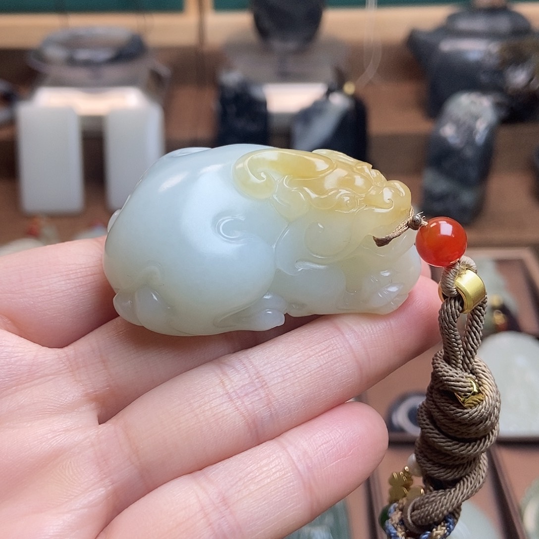 和田玉（糖玉）颈饰未镶嵌