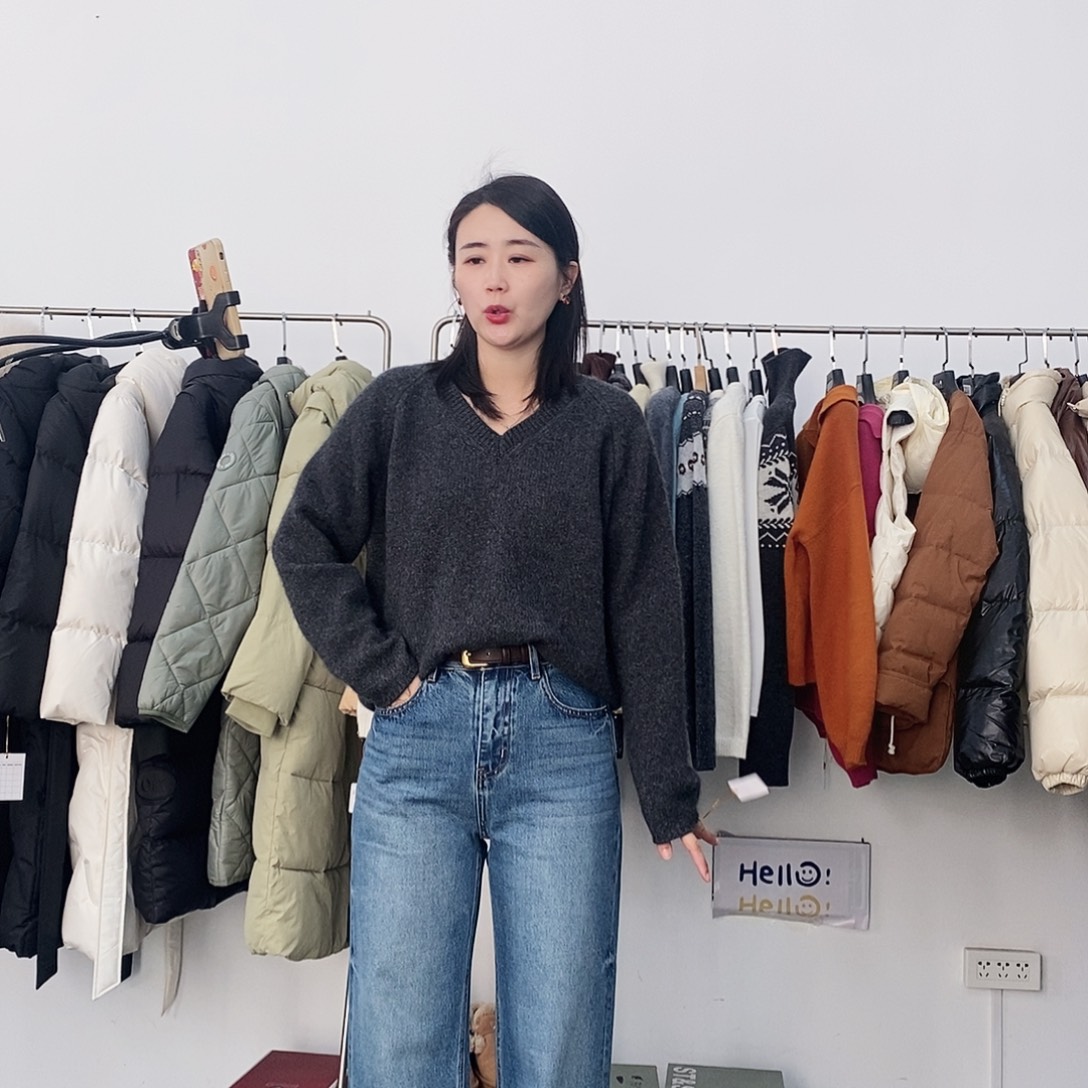 130斤以内灰色全毛v领