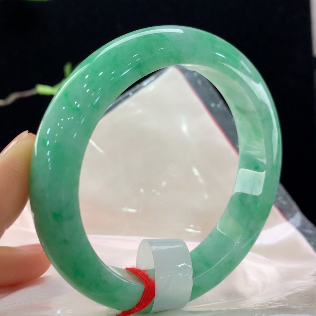 翡翠手镯未镶嵌111-0837