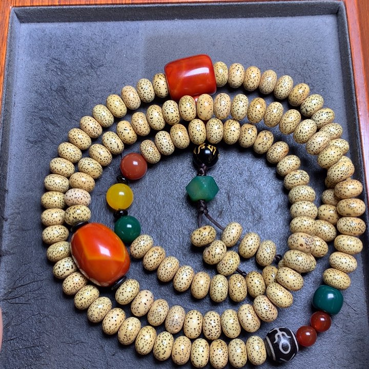 星月菩提吊坠菩提