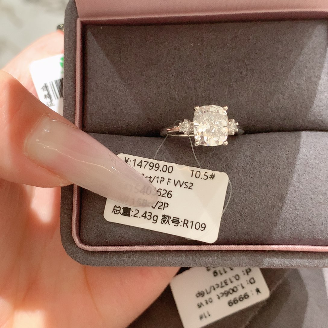 实验室培育钻石18K金镶嵌