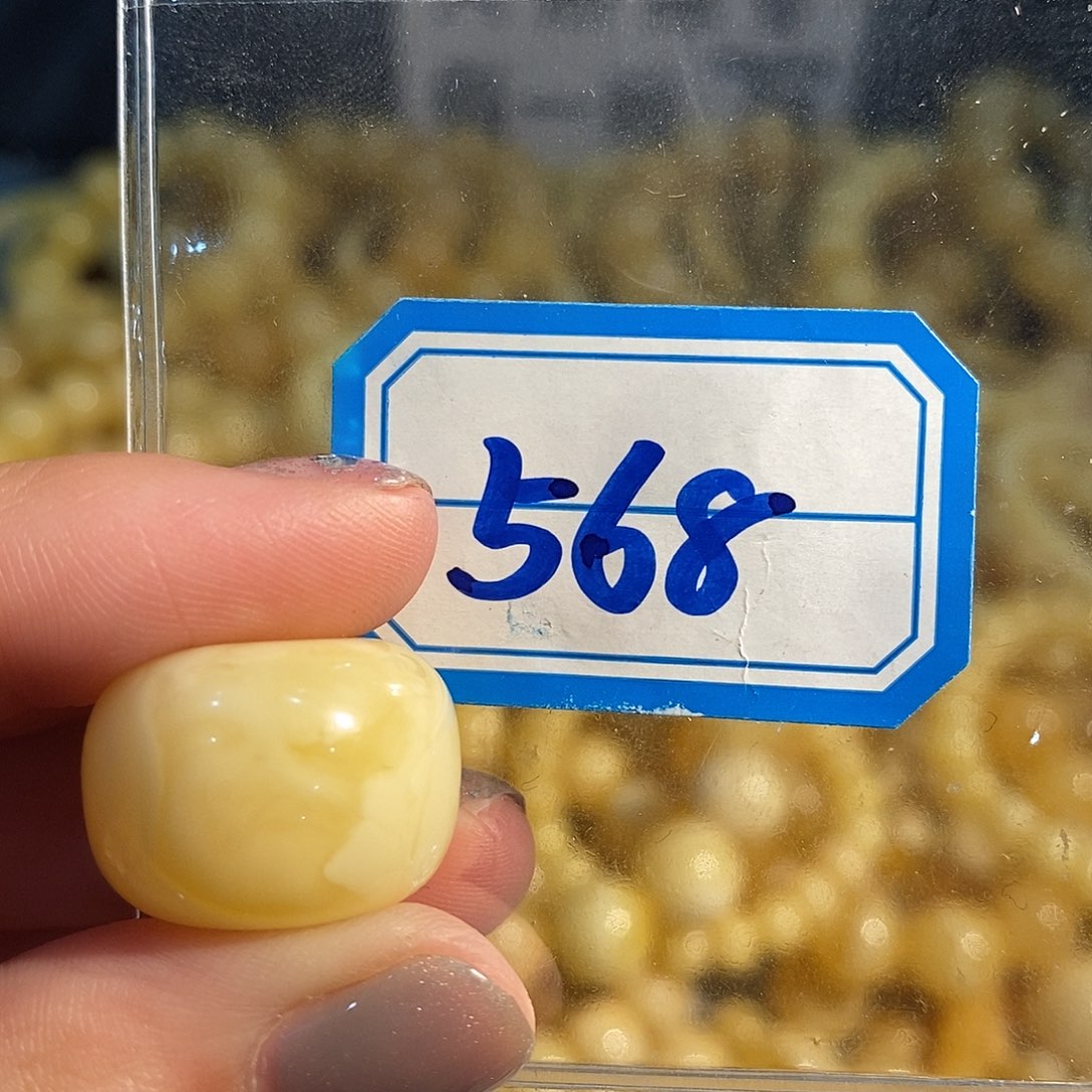 未镶嵌琥珀珠宝奇石568