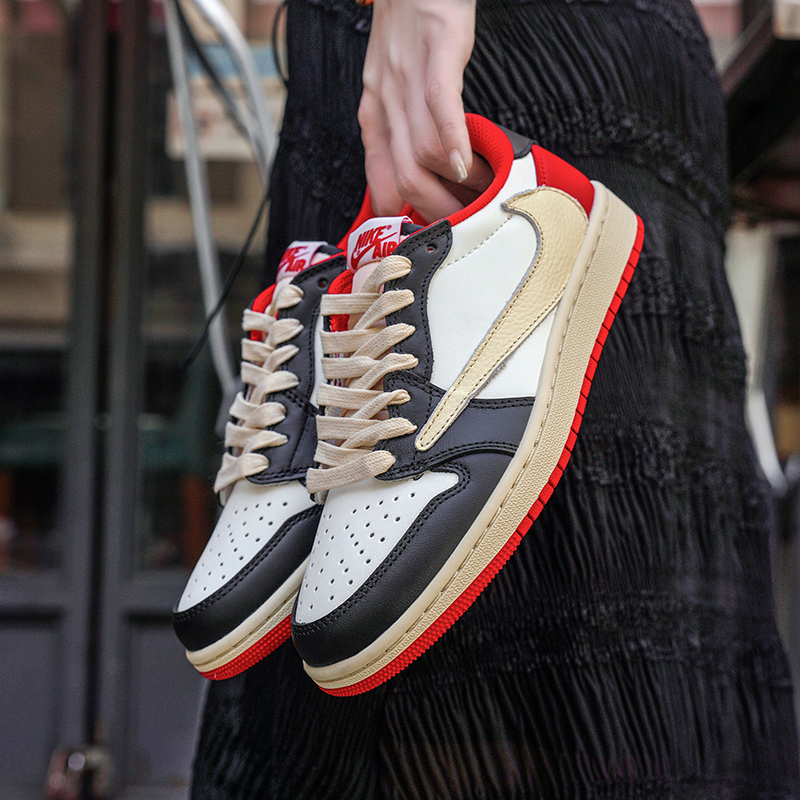 NIKE/耐克AirJordan1芝加哥红低帮潮鞋百搭男女运动【定制球鞋】