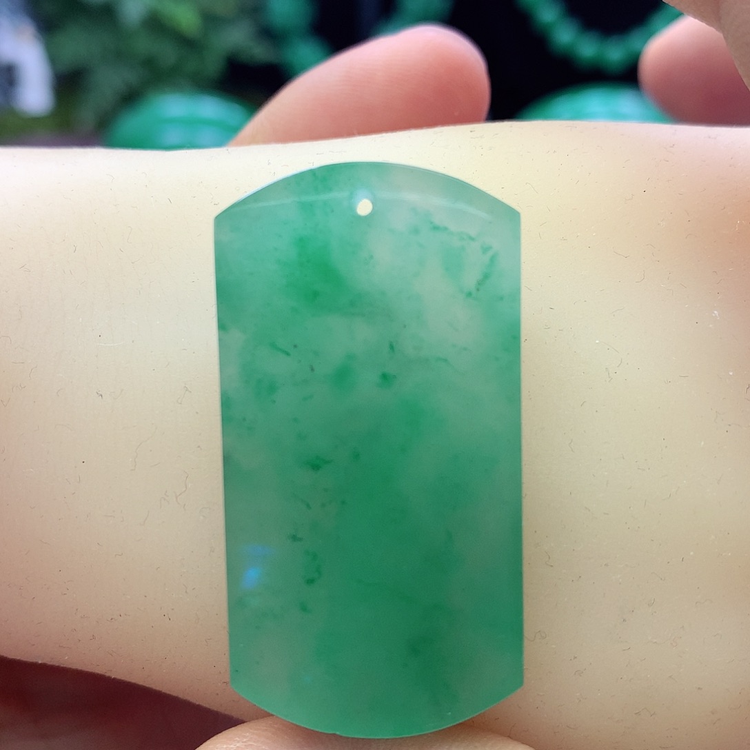 石英质玉颈饰未镶嵌