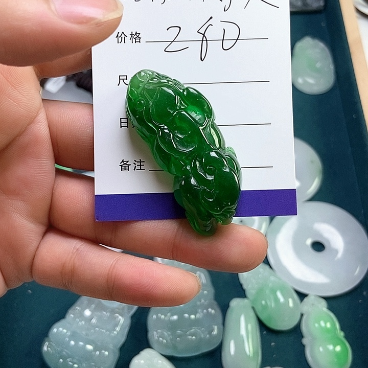 触***及无非金属时尚吊坠貔貅