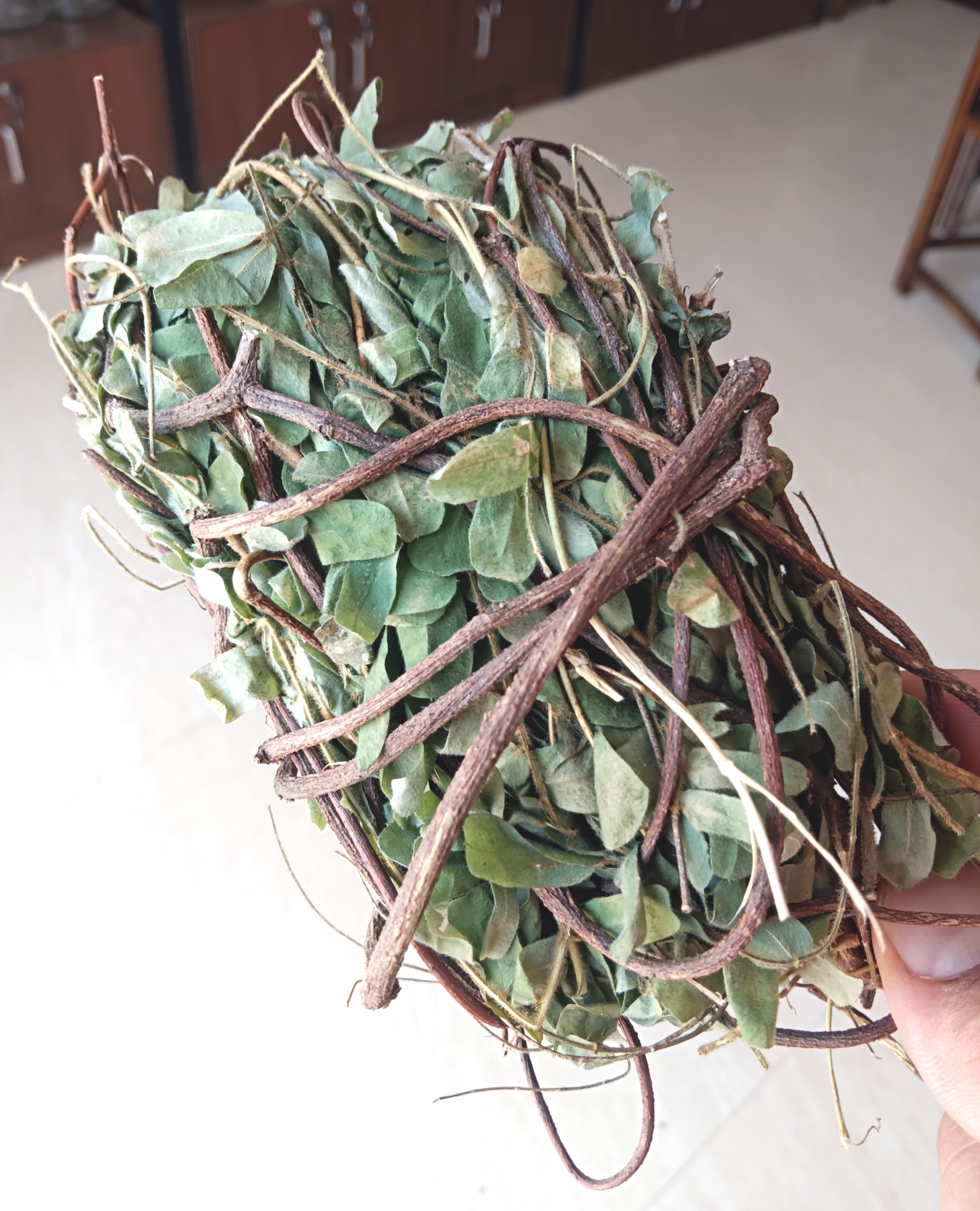 深山自晒鸡骨草可用于煲汤煮水