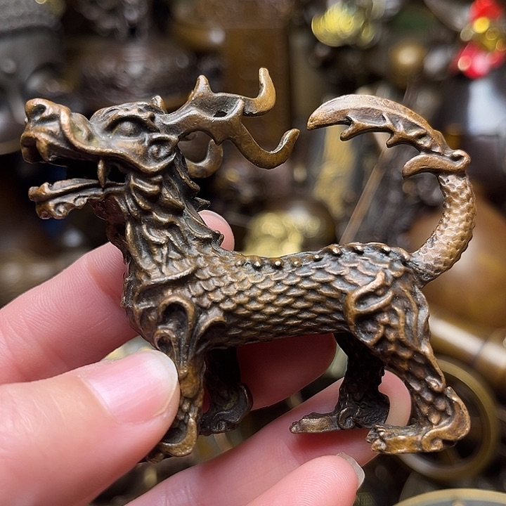 精美铜器批发档口