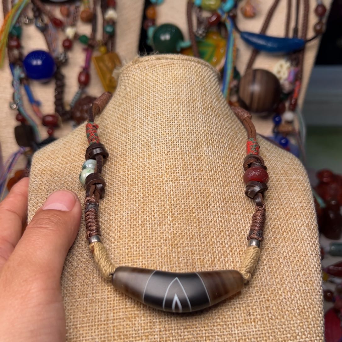 玛瑙/玉髓颈饰未镶嵌