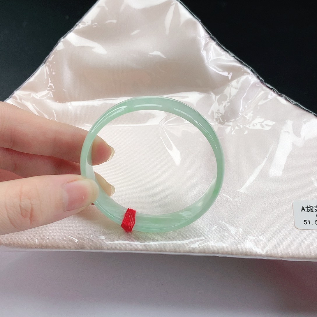 翡翠手镯未镶嵌翡翠003