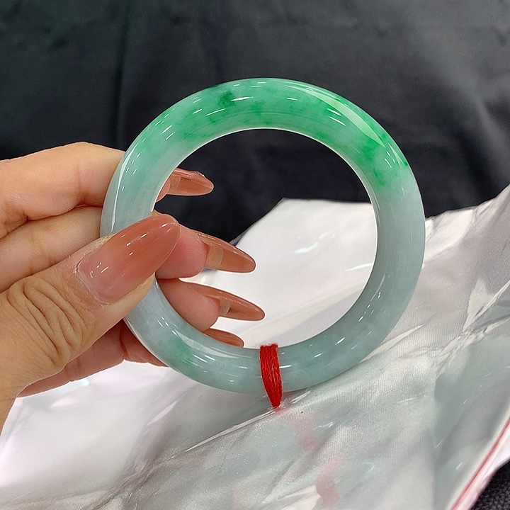 翡翠手镯未镶嵌圆55.3