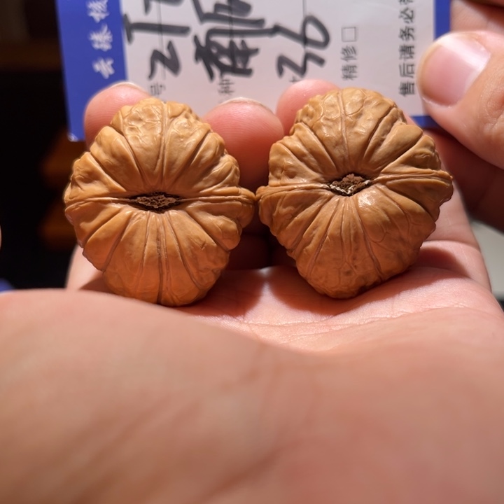 文玩核桃吊坠文玩