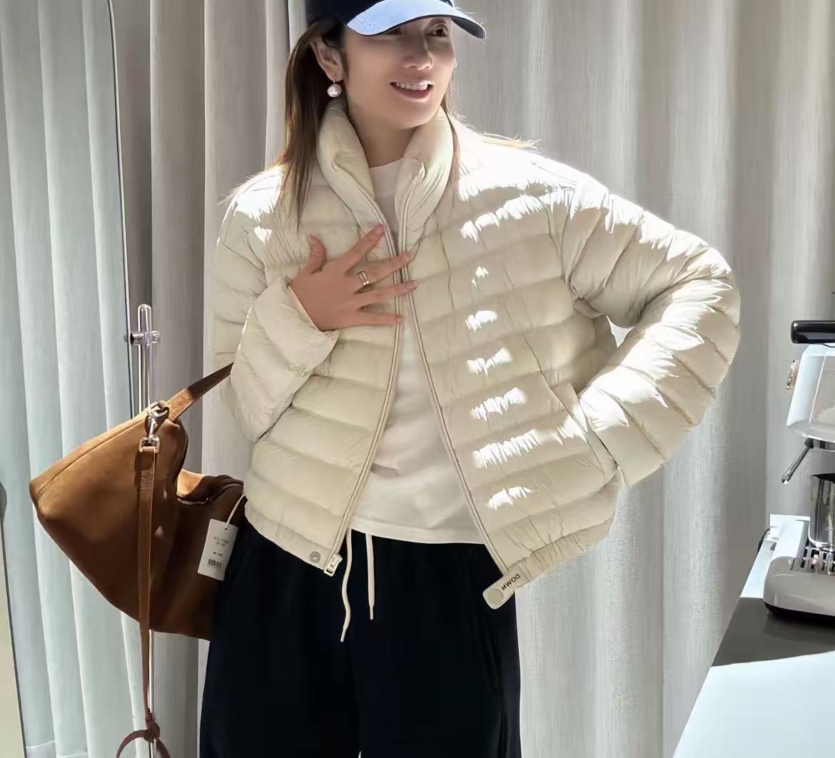 新潮衣色-国标90%白鸭绒韩版简约小众立领短款撞色排骨羽绒服