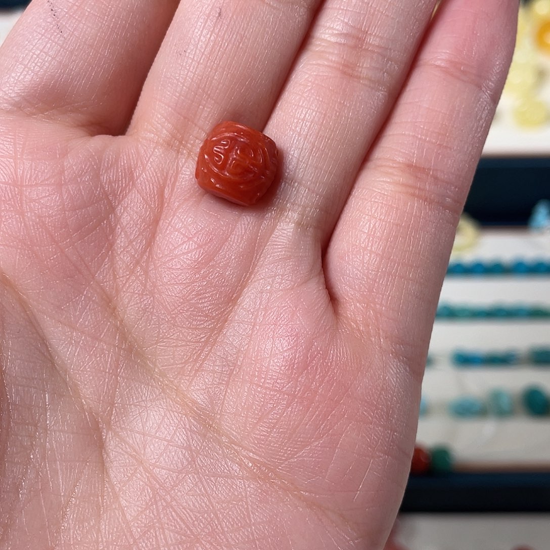 …***：南红玛瑙未镶嵌老型珠