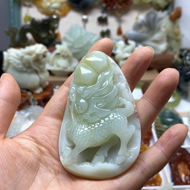 未镶嵌蛇纹石玉颈饰