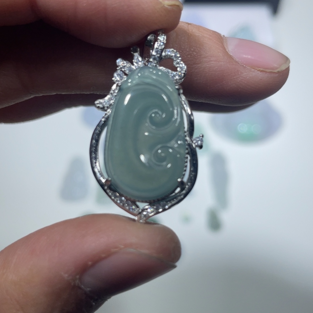 翡翠未镶嵌颈饰222