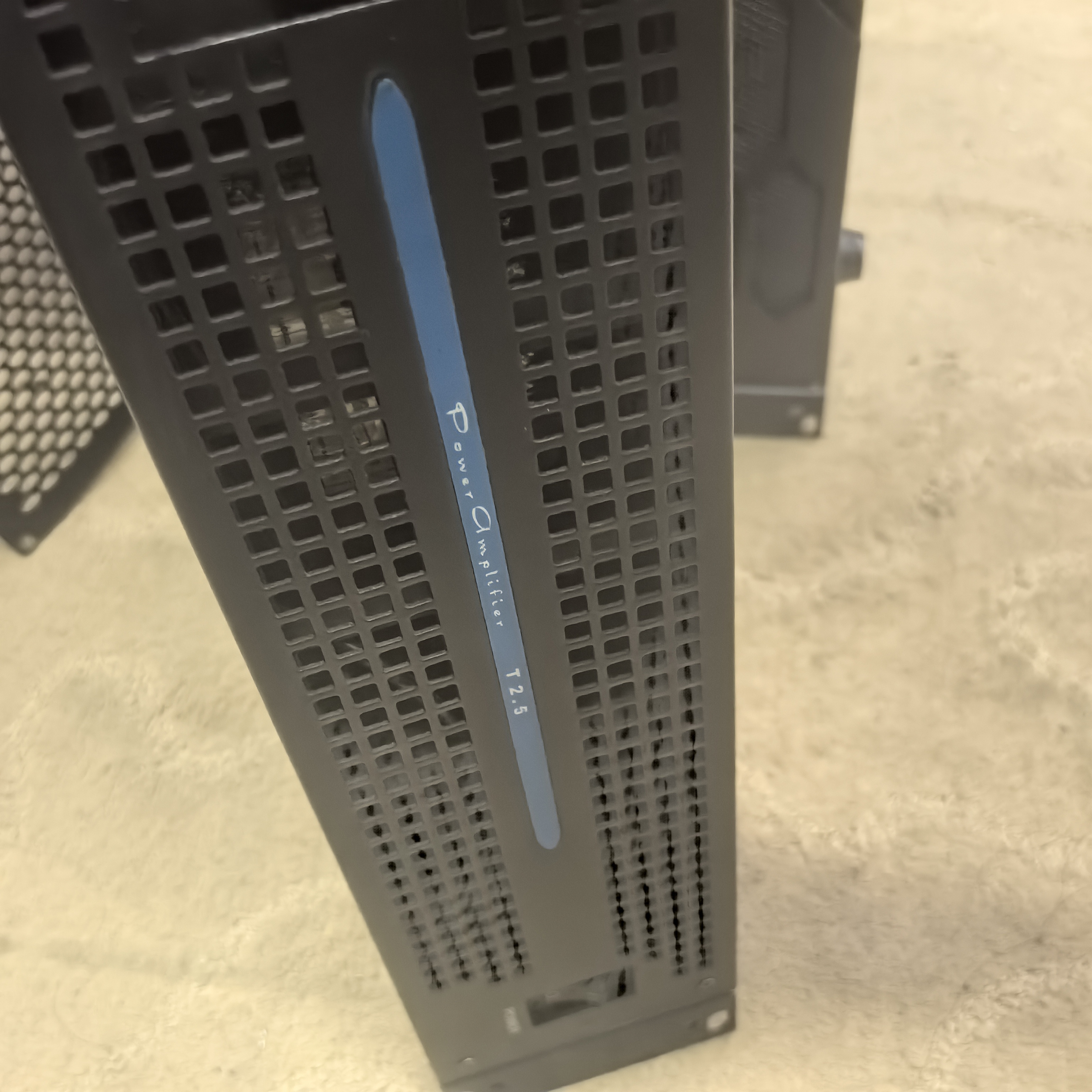 9新  以下，T2.5功放一台。不包邮