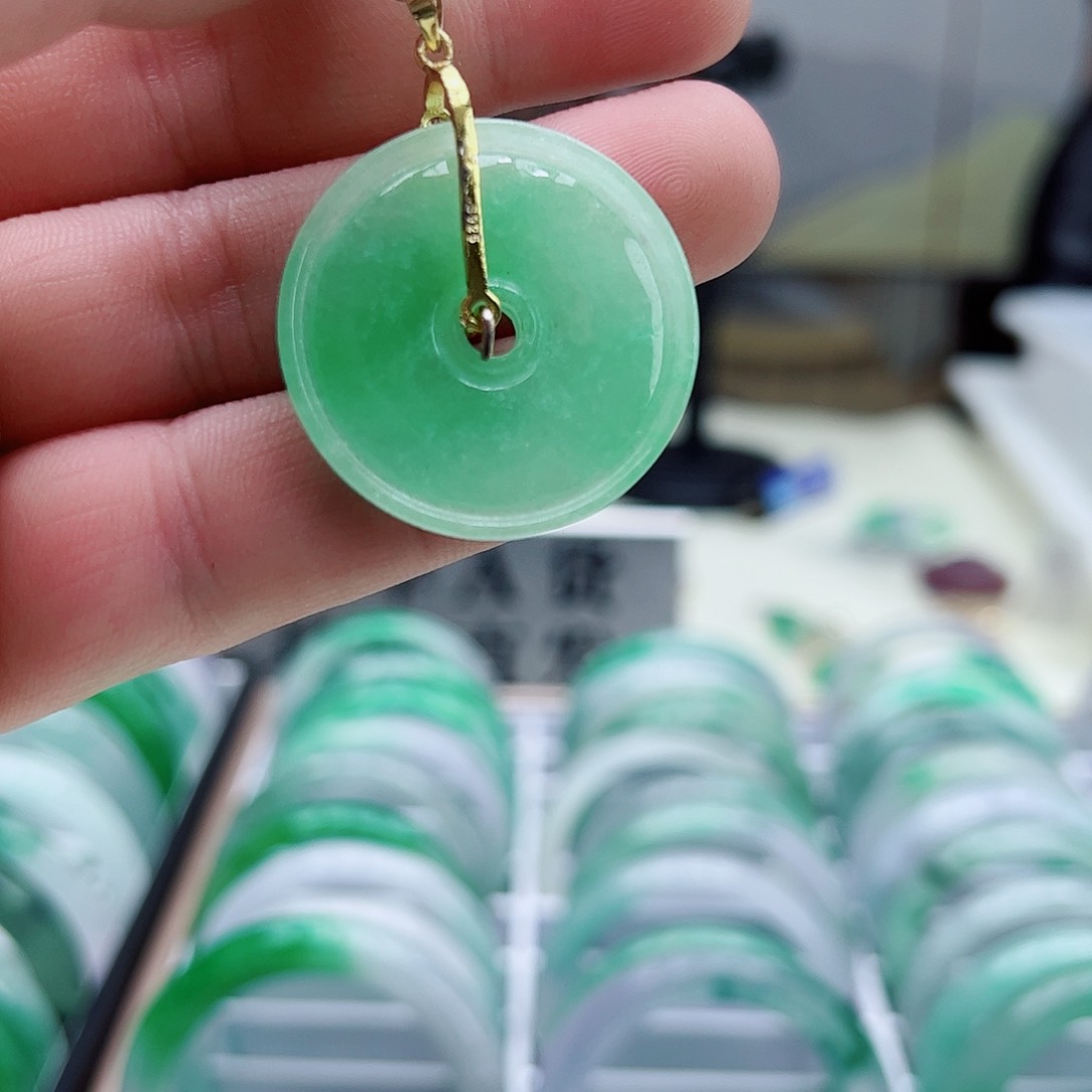 翡翠吊坠(赠链)银S925镶嵌