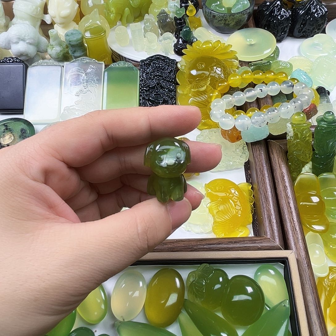 未镶嵌岫玉吊坠(不含链)