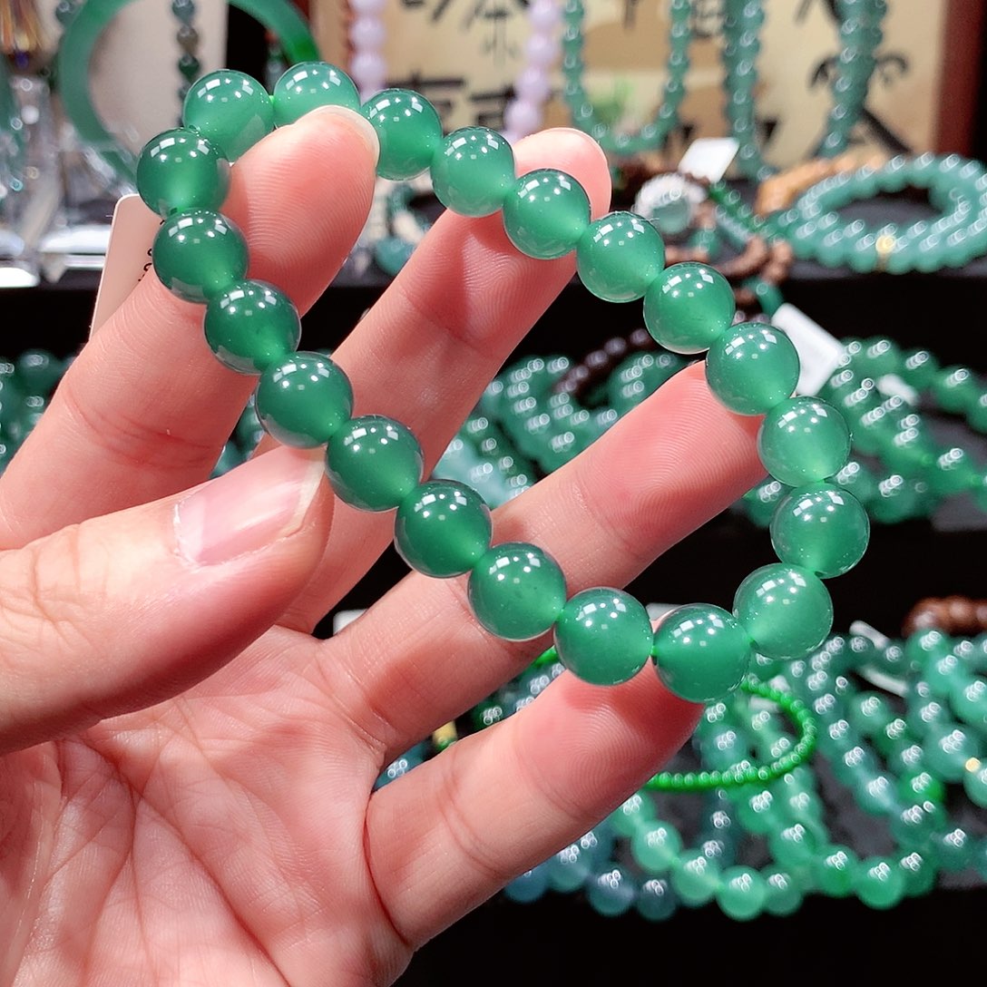 翡翠未镶嵌手链卡9.7