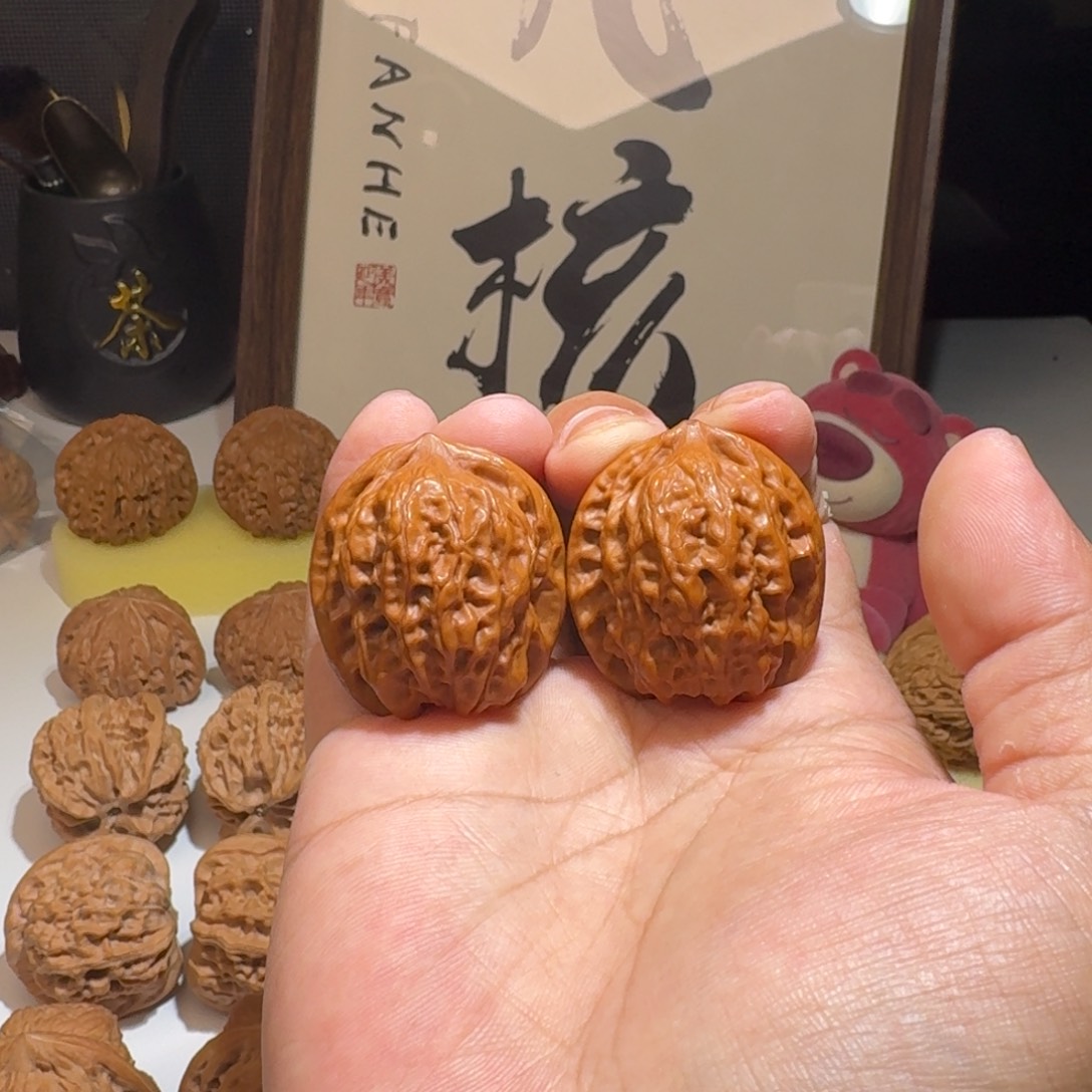 花***阳吊坠文玩核桃33尺寸老树磐石狮子头