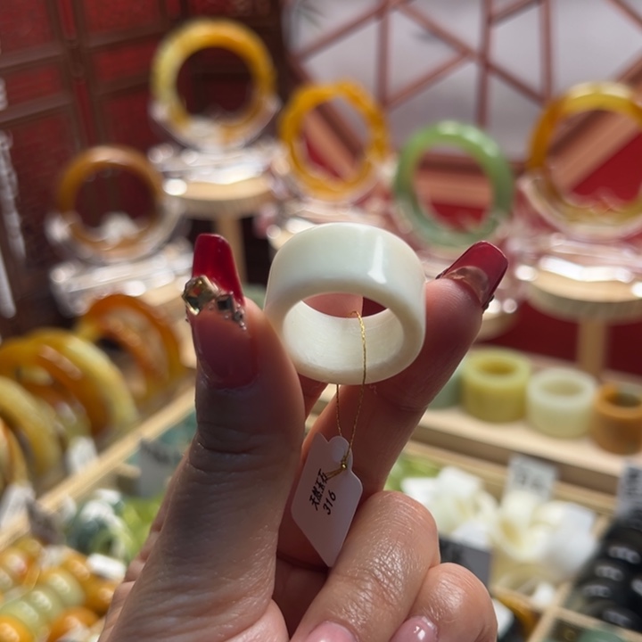 蛇纹石玉戒指未镶嵌内径19.3