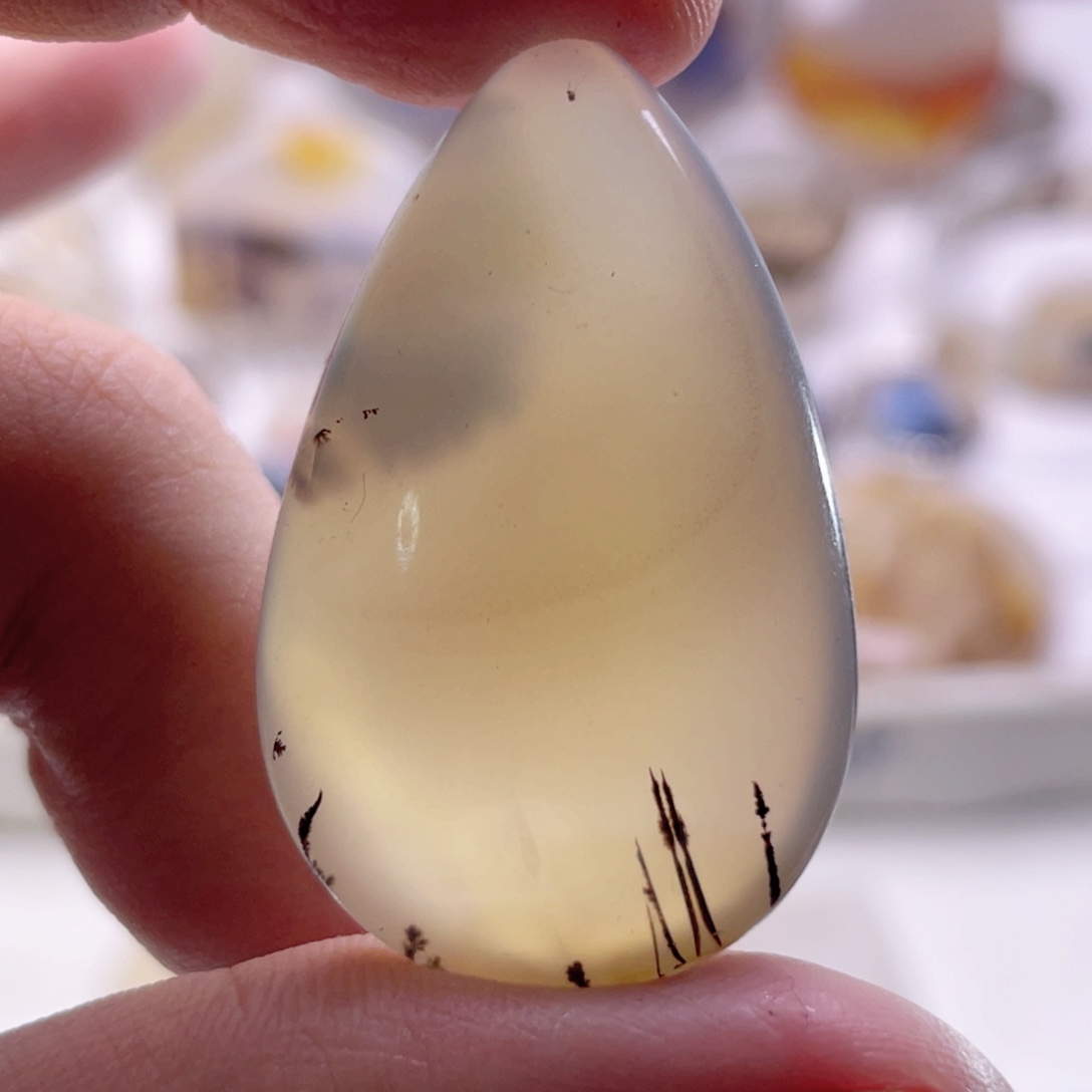 玛瑙/玉髓未镶嵌珠宝奇石