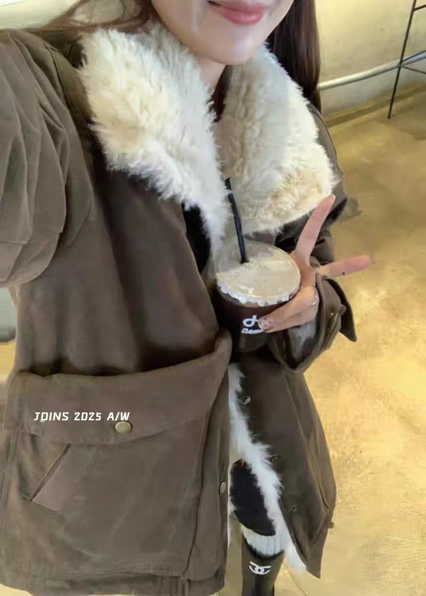 灰灰呀！韩代老板娘实拍 复古设计感翻领内里全毛毛工装派克服外套