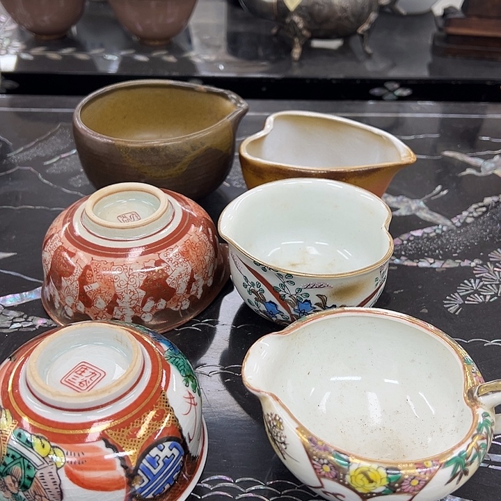 陶瓷有一个有瑕疵