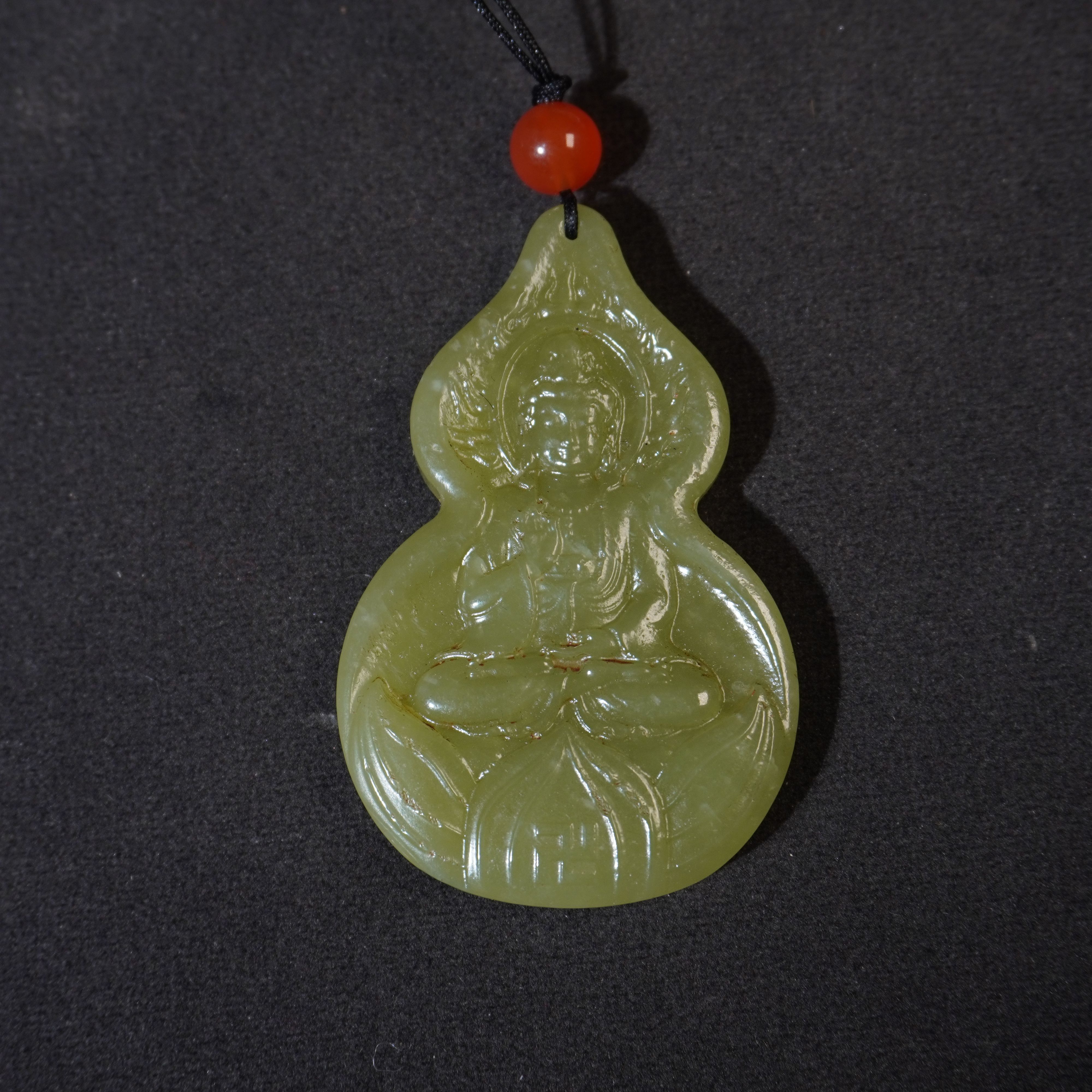 8NK75  清 和田玉葫芦形观音牌