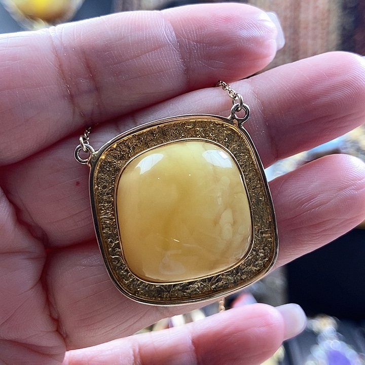 琥珀银S925镶嵌颈饰吊坠