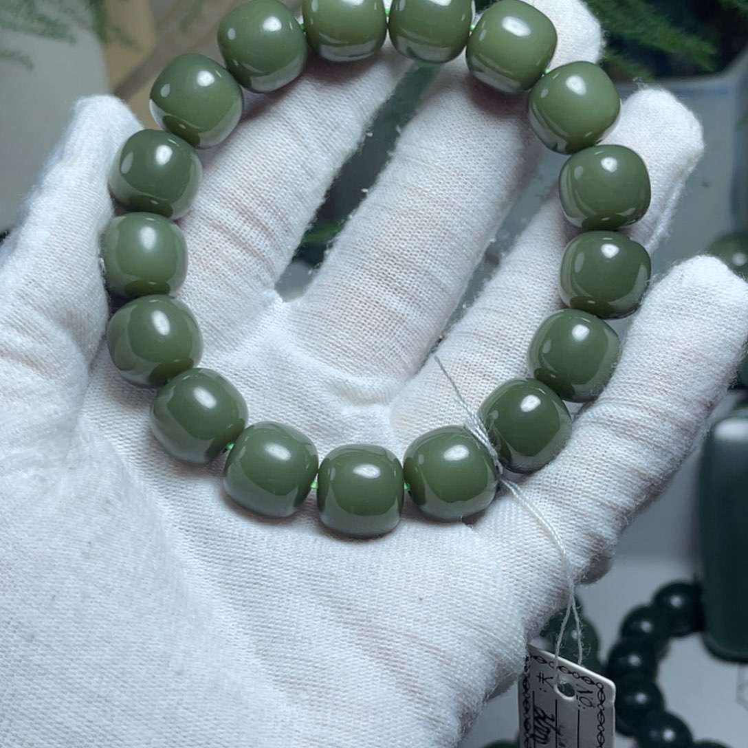 不***蓝和田玉未镶嵌手链