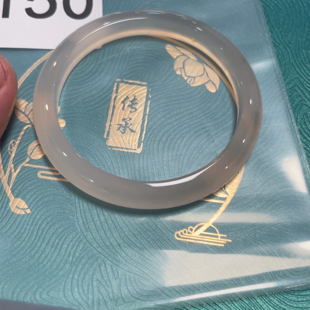玛瑙/玉髓手镯未镶嵌150