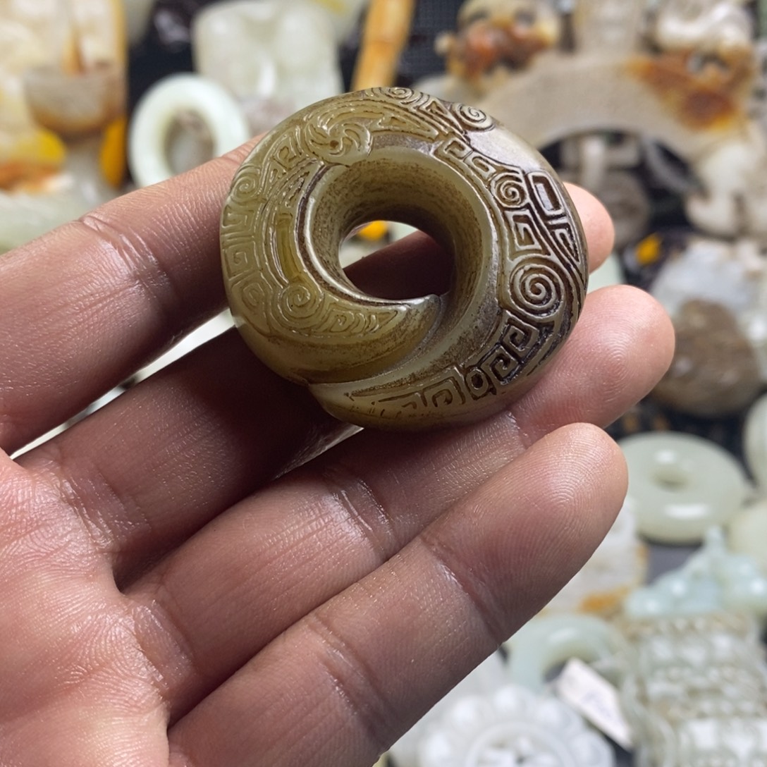 和田玉（糖玉）未镶嵌颈饰