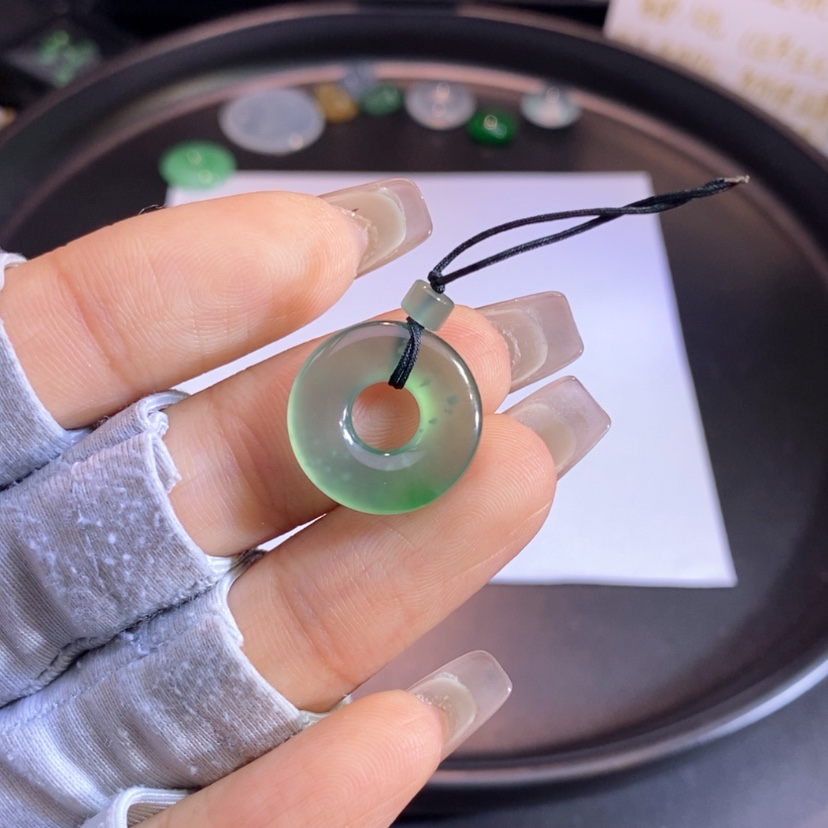 【闪购商品】翡翠挂件未镶嵌甜甜圈
