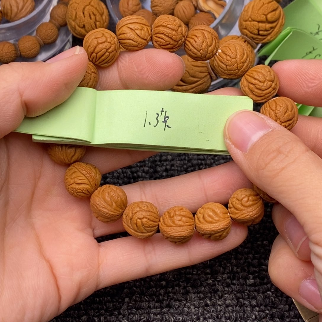 秦岭山脉龙纹桃核 18