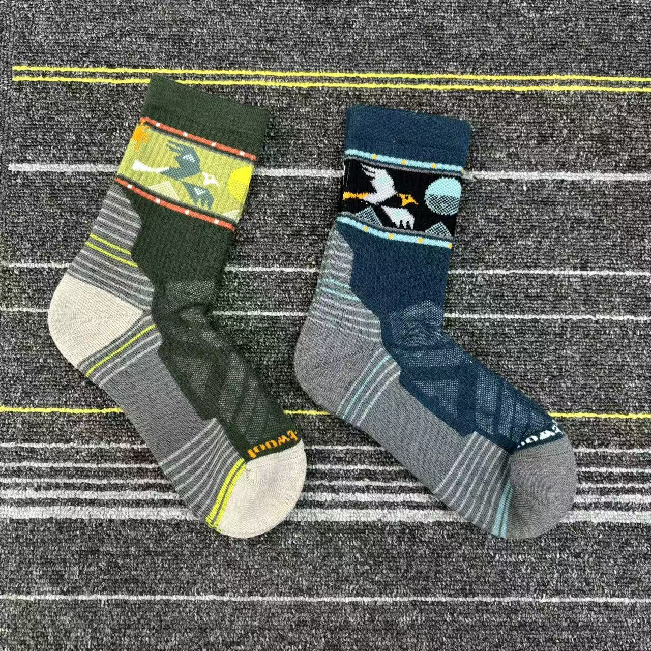 Smartwool/美利奴羊毛中筒袜（燕子图案）