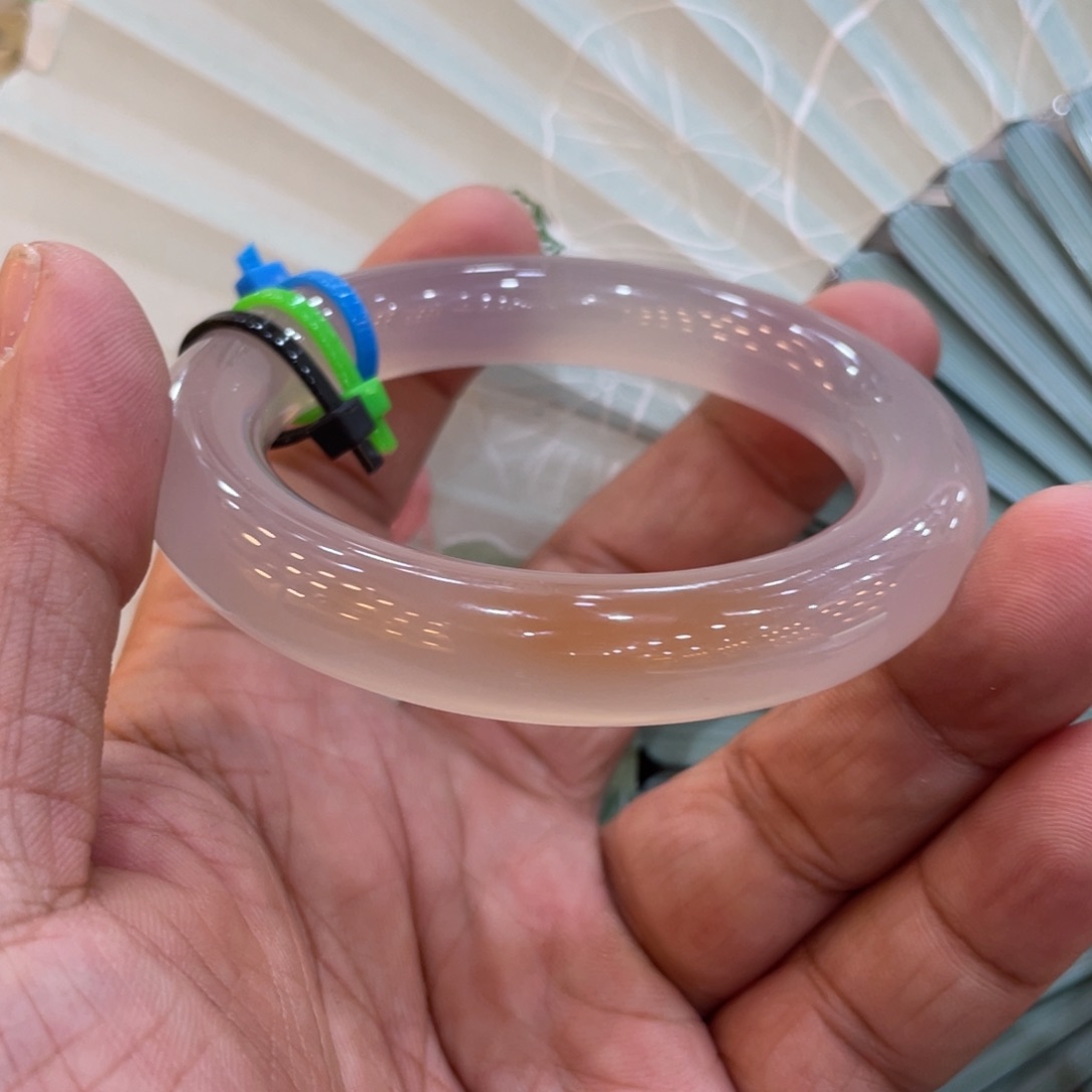 玛瑙/玉髓手镯未镶嵌?